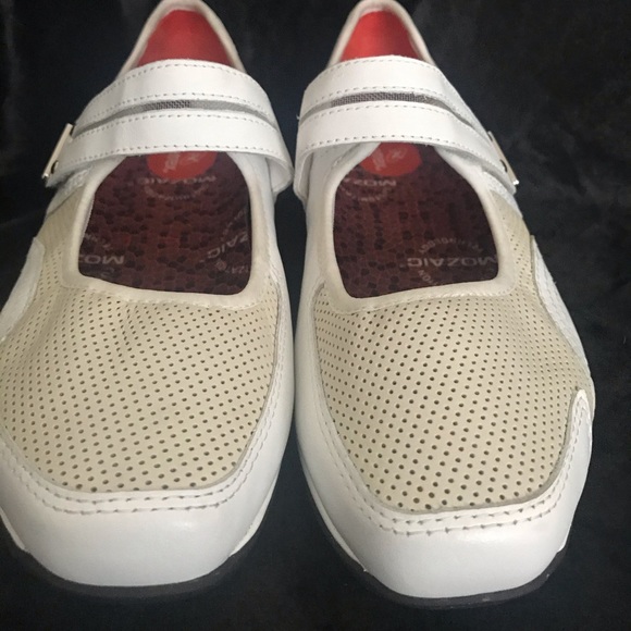 Aetrex Lizzy mary jane sneaker Size 5.5 Wi… - Picture 6 of 6